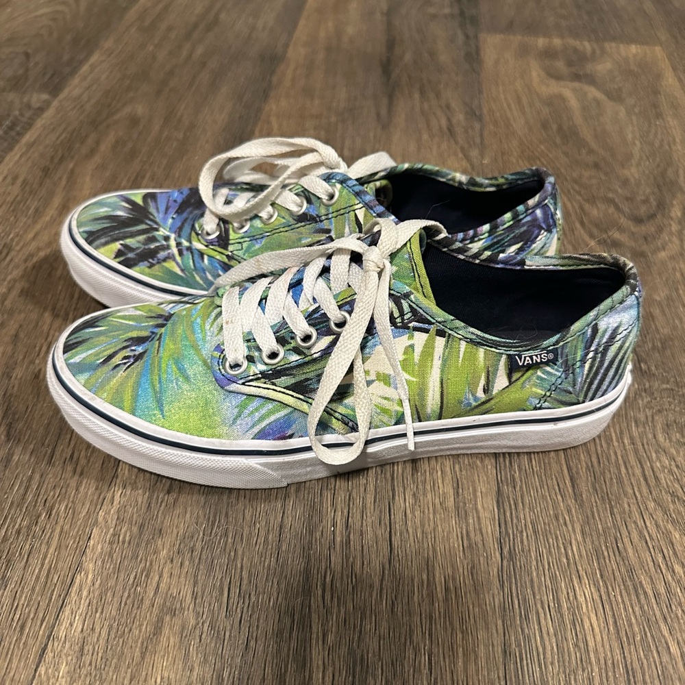 Vans Tropical Palm Leaf Print Low Top Canvas Shoes
